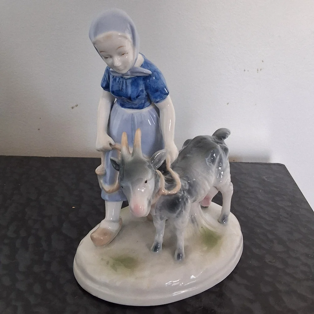 Figurine - Picture 1 of 1